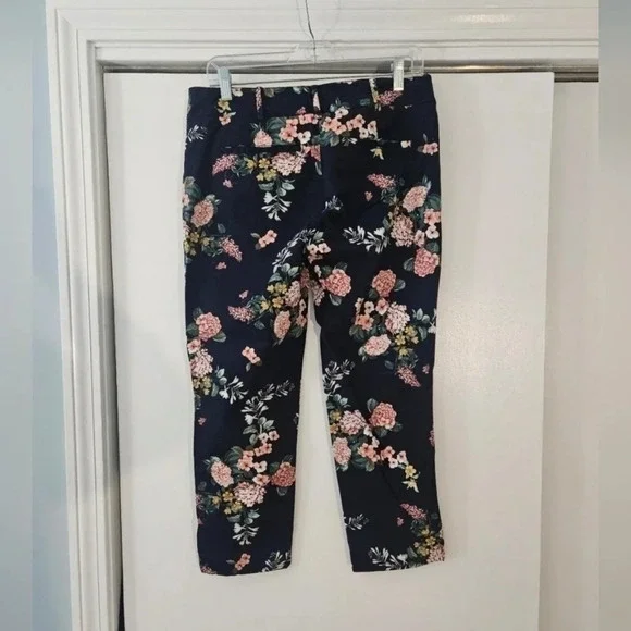 New York & Company Navy Floral Size 6 Dress Cropped Capri Pant - Picture 3 of 8